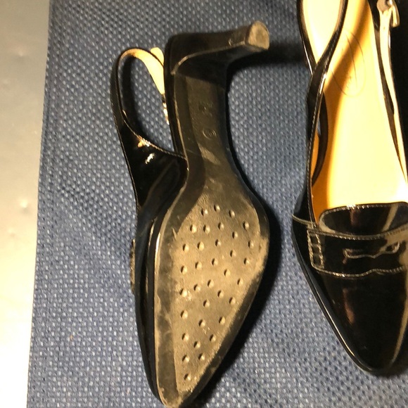 Talbots black patent leather sling back shoe - Picture 2 of 4